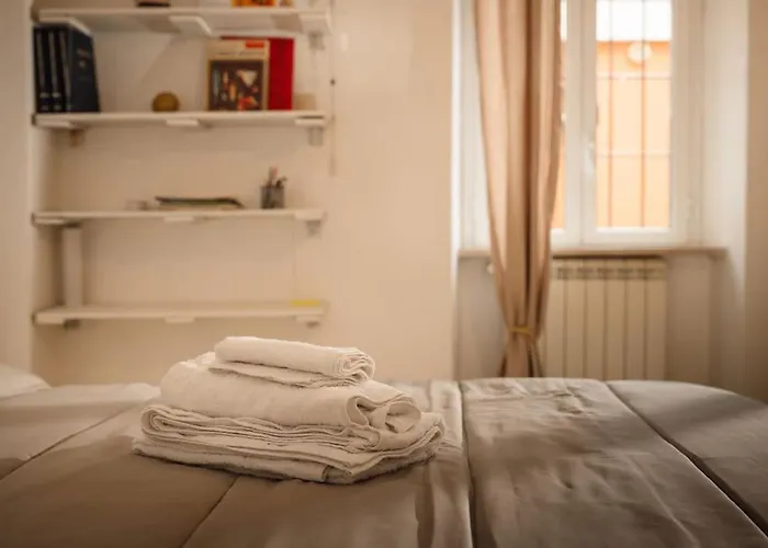 Two-room Apt. Under The Aqueduct's Arch In Pigneto * Rome